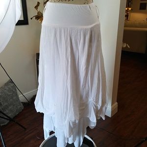 Krisp Long White Skirt. Hi/Lo. Sz. Sm/Med.
